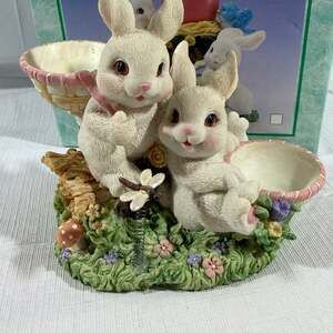 Cracker Barrel Egg Holder Decor